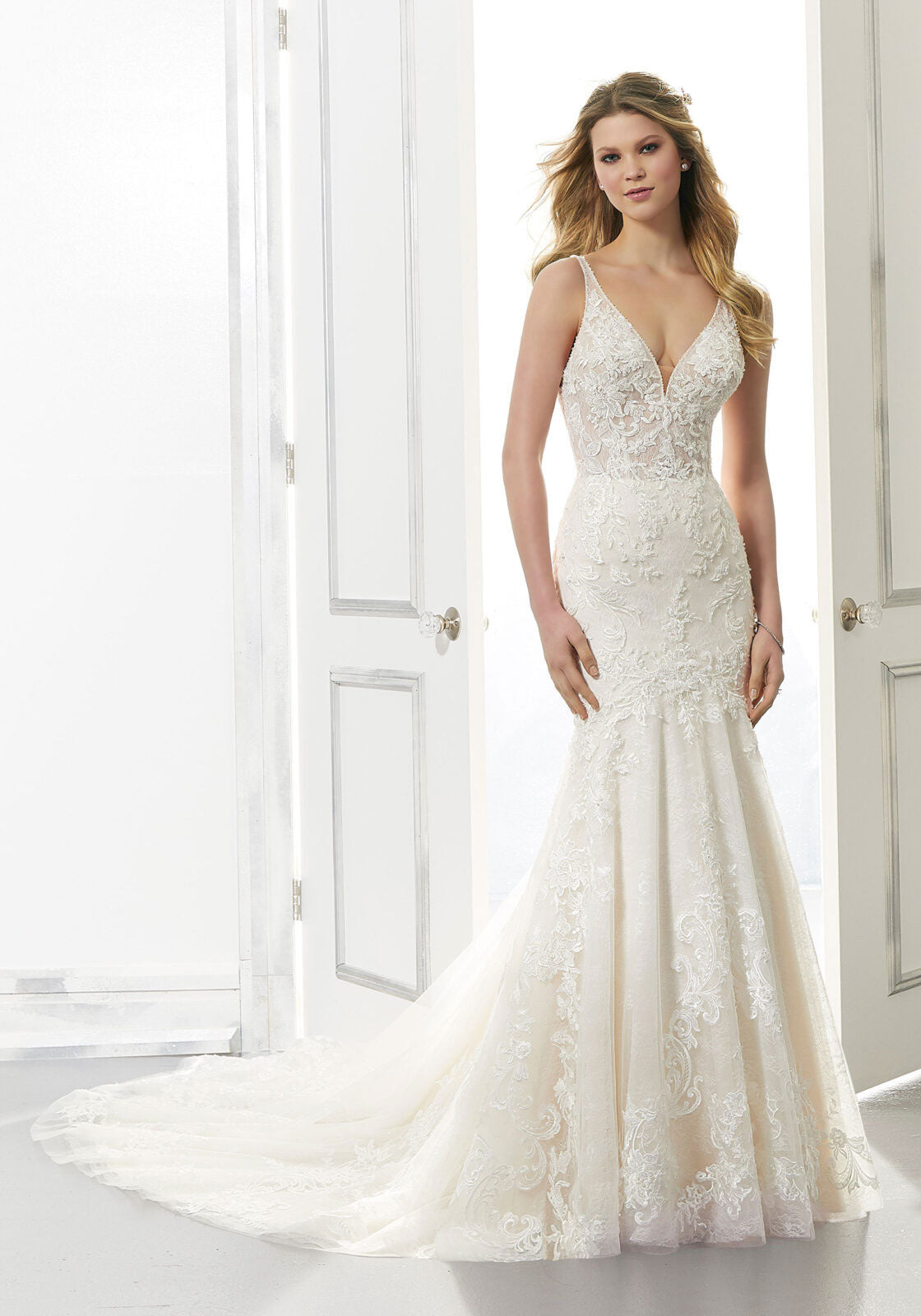 Wedding dress 886